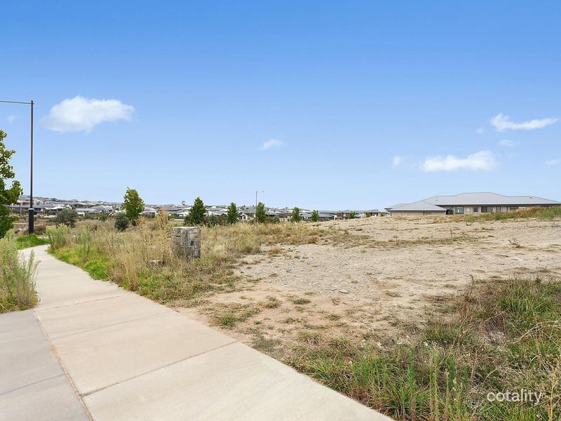 18 Borough Rdge, Googong, NSW 2620