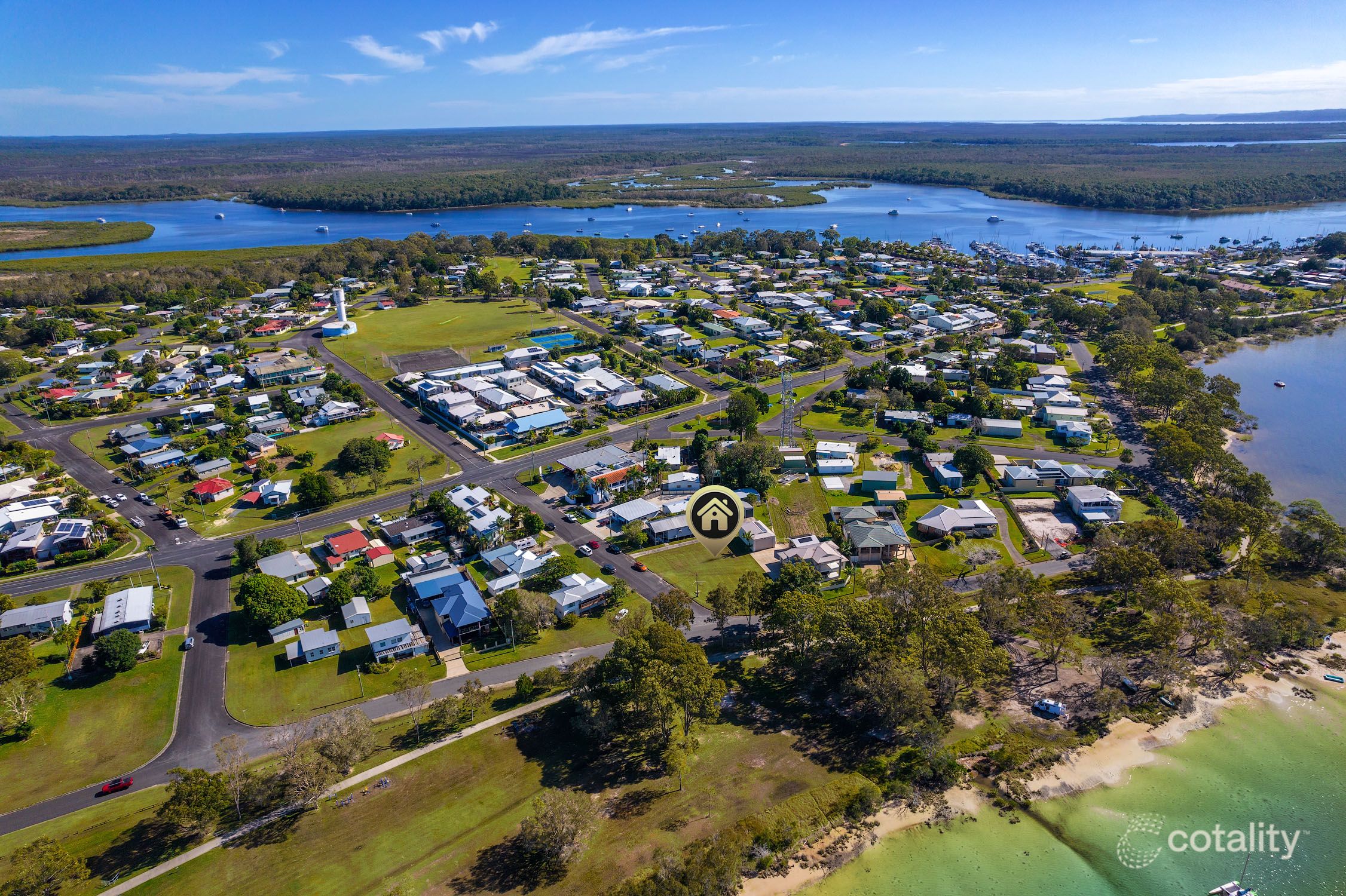 61 Esplanade, Tin Can Bay, QLD 4580