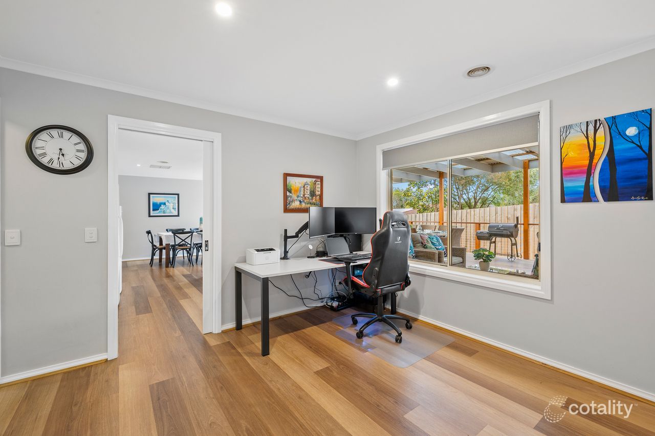 2/5 Christopher Ave, The Basin, VIC 3154