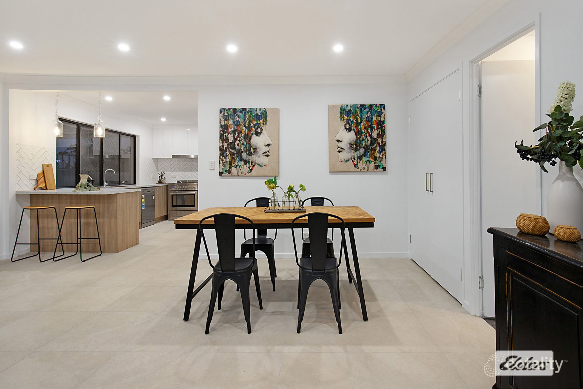 22 Westmoreland Bvd, Springwood, QLD 4127