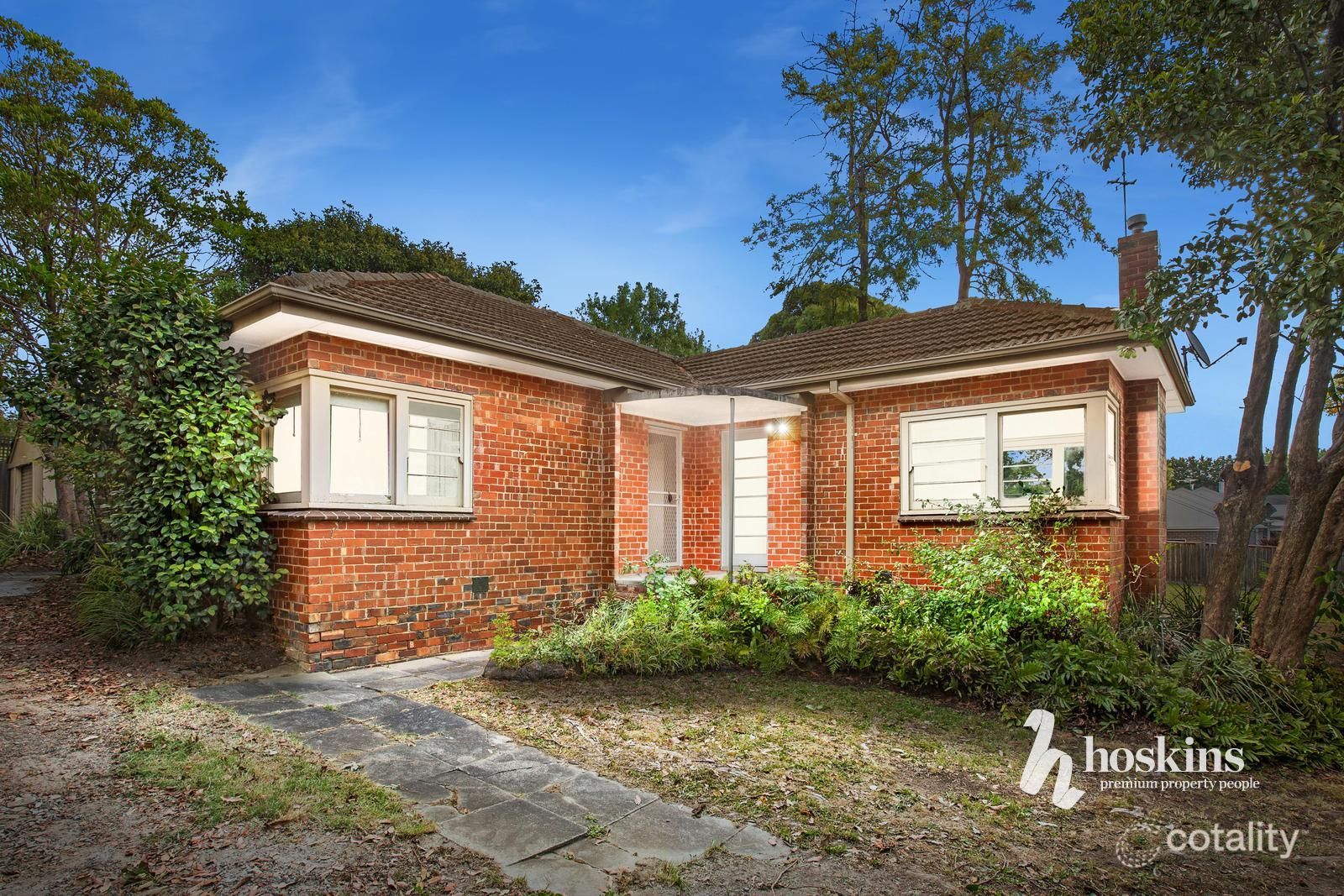 1 Rouseglen Ct, Ringwood North, VIC 3134