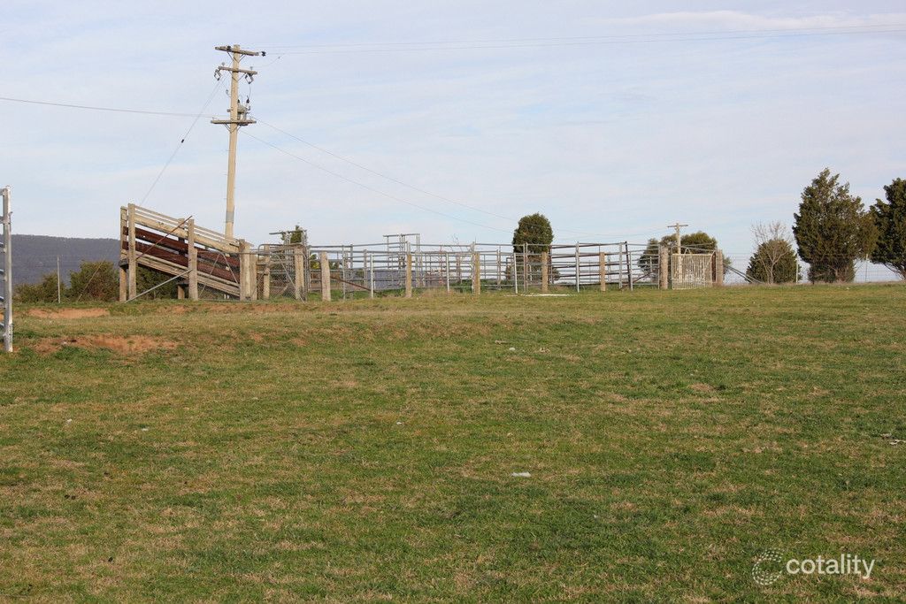 219 Mersing Rd, Glanmire, NSW 2795