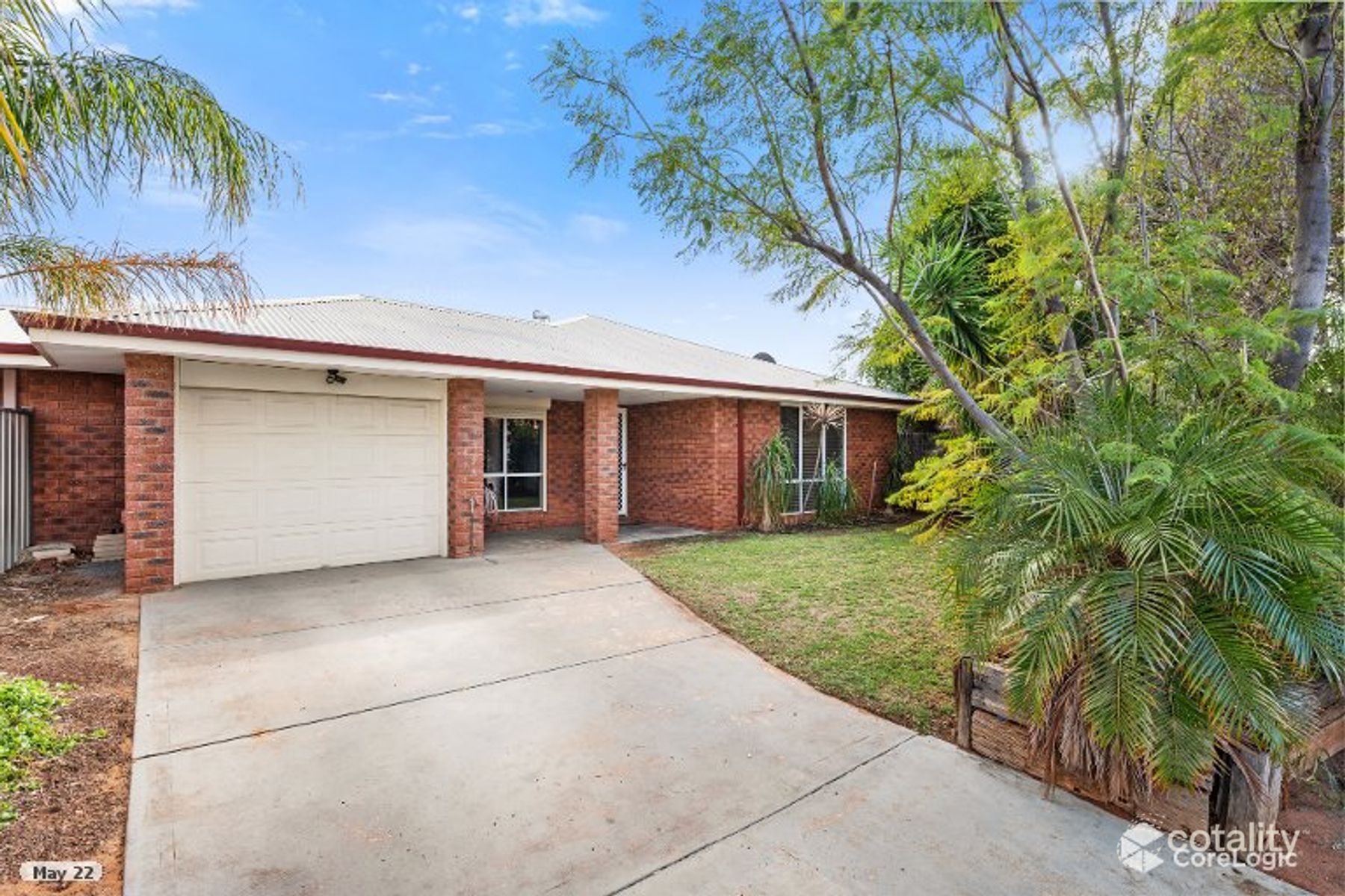 5b Kookynie Cl, Hannans, WA 6430