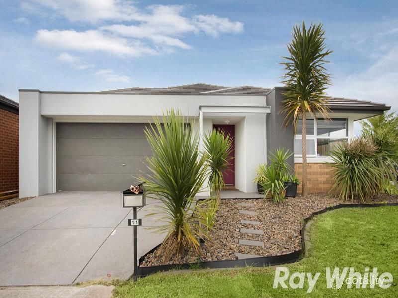 11 Devine Dr, Pakenham, VIC 3810