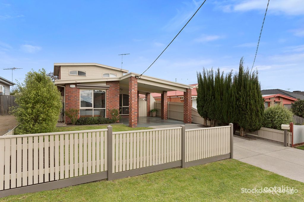 26 Fifth Ave, Rosebud, VIC 3939