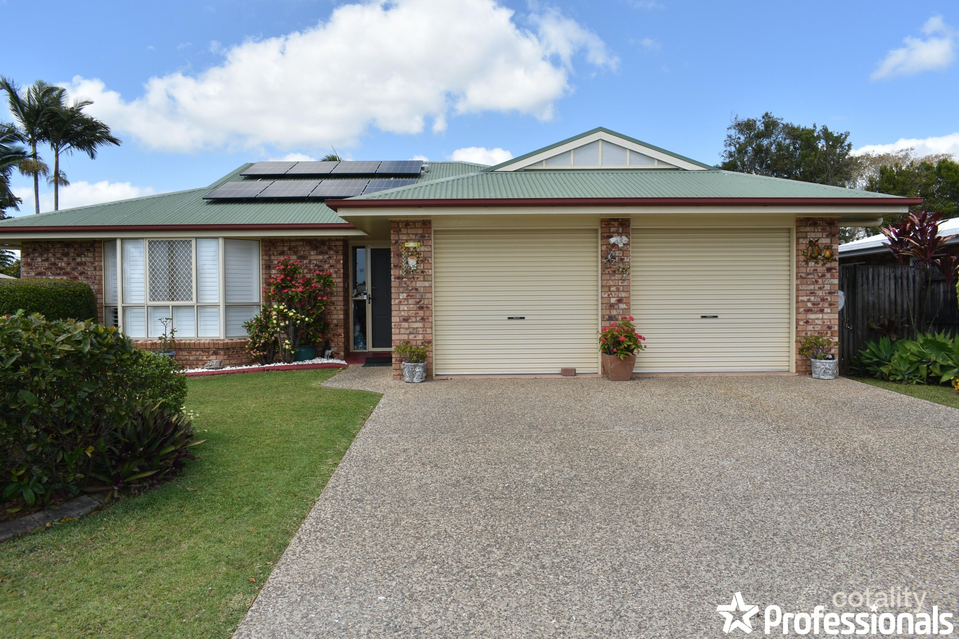 4 Robyn Ct, Ooralea, QLD 4740
