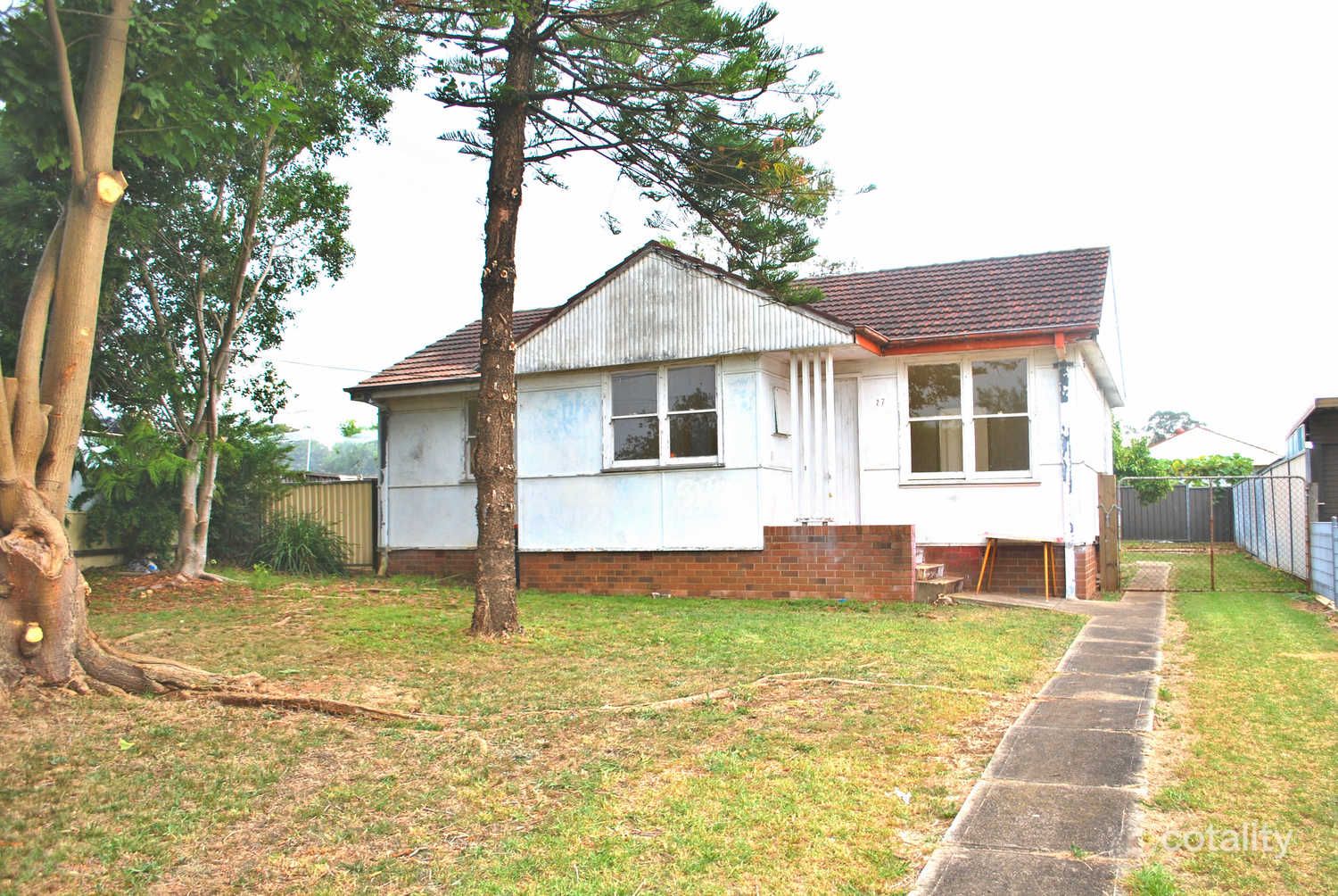 27 Bolinda St, Busby, NSW 2168
