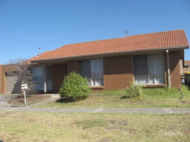 1/1 Plath Cl, Delahey, VIC 3037