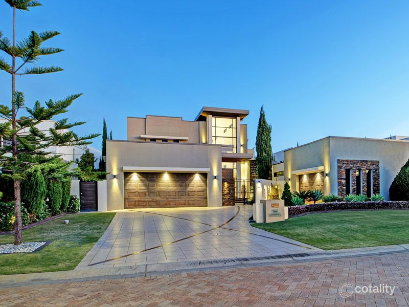 2056 The Circle, Hope Island, QLD 4212