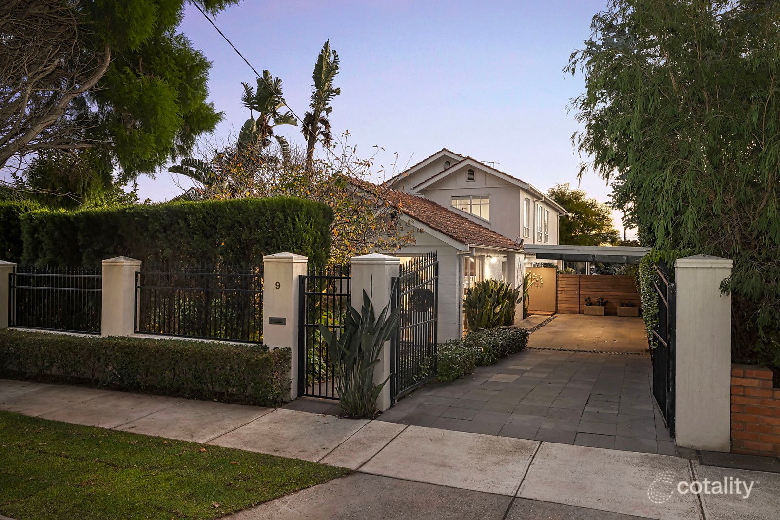 9 Glenview Rd, Strathmore, VIC 3041