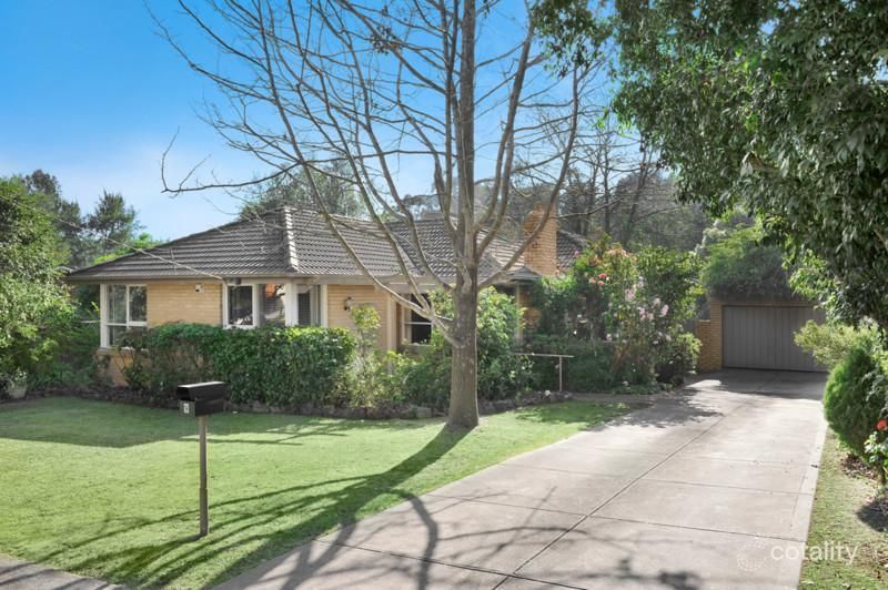9 Meadow Cres, Mount Waverley, VIC 3149