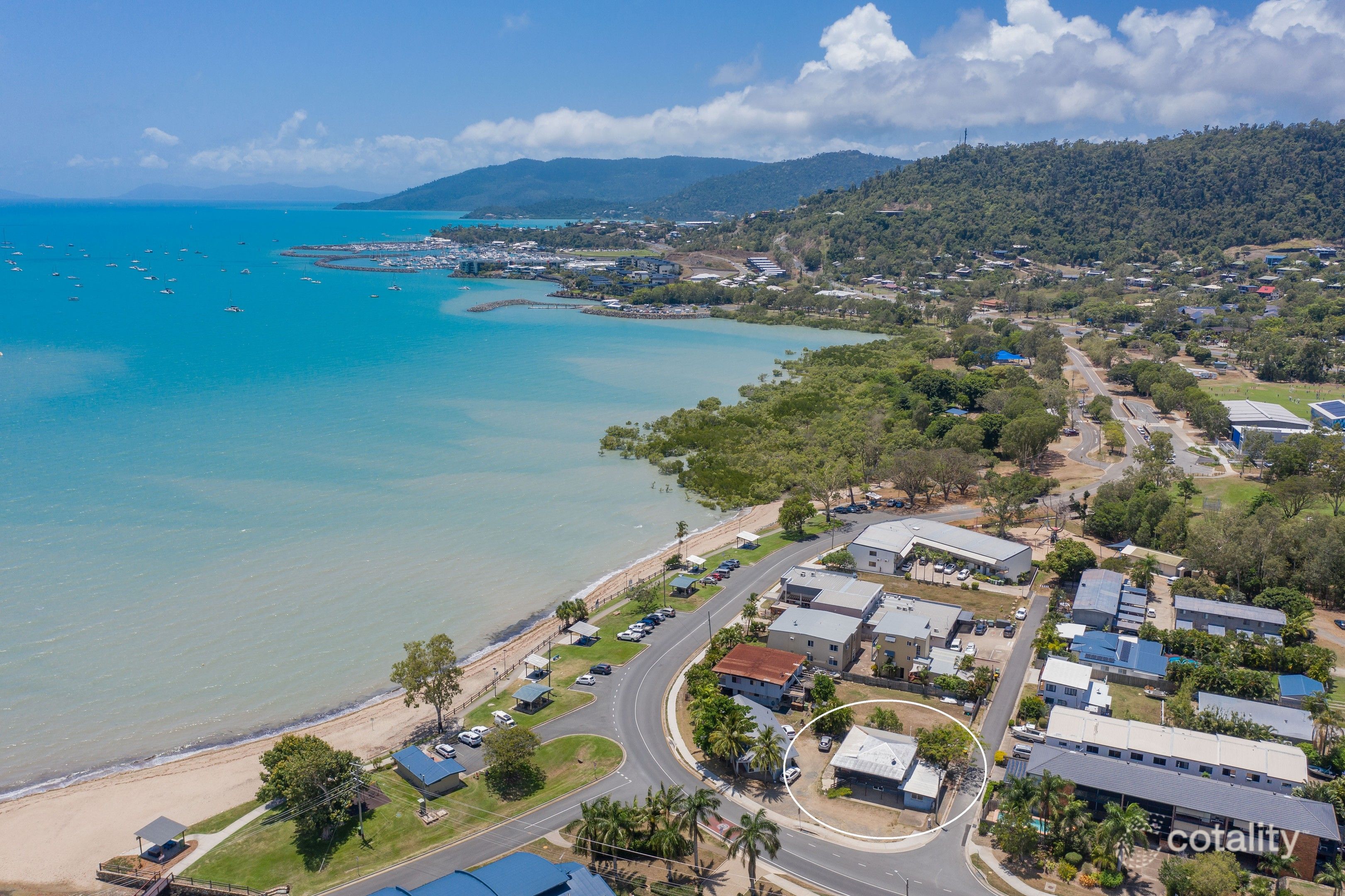 1 Beach Rd, Cannonvale, QLD 4802