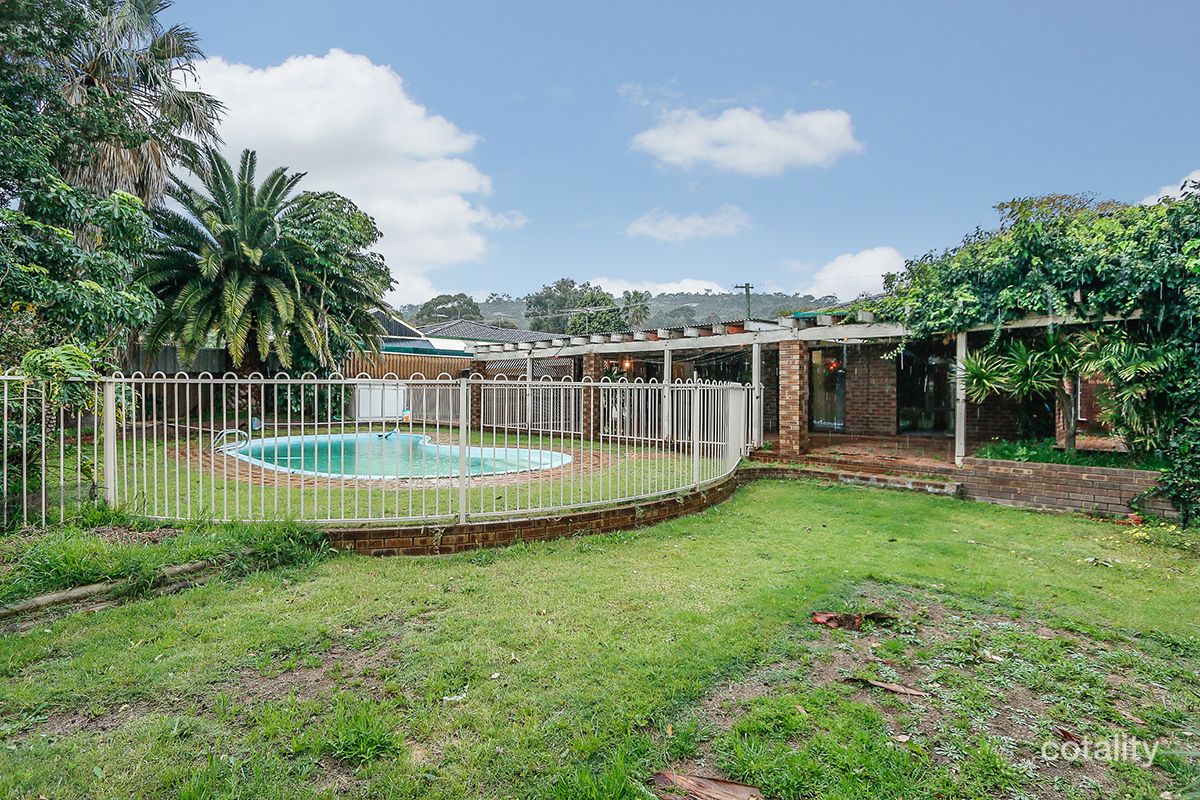 5 Blackbutt Way, Forrestfield, WA 6058