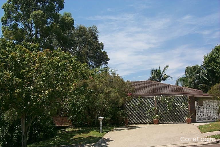 4 Donnington St, Carindale, QLD 4152