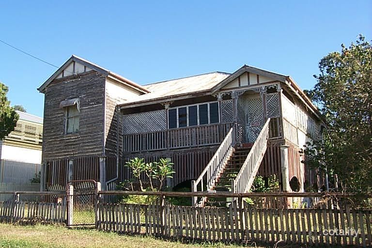 2 Cousins St, The Range, QLD 4700