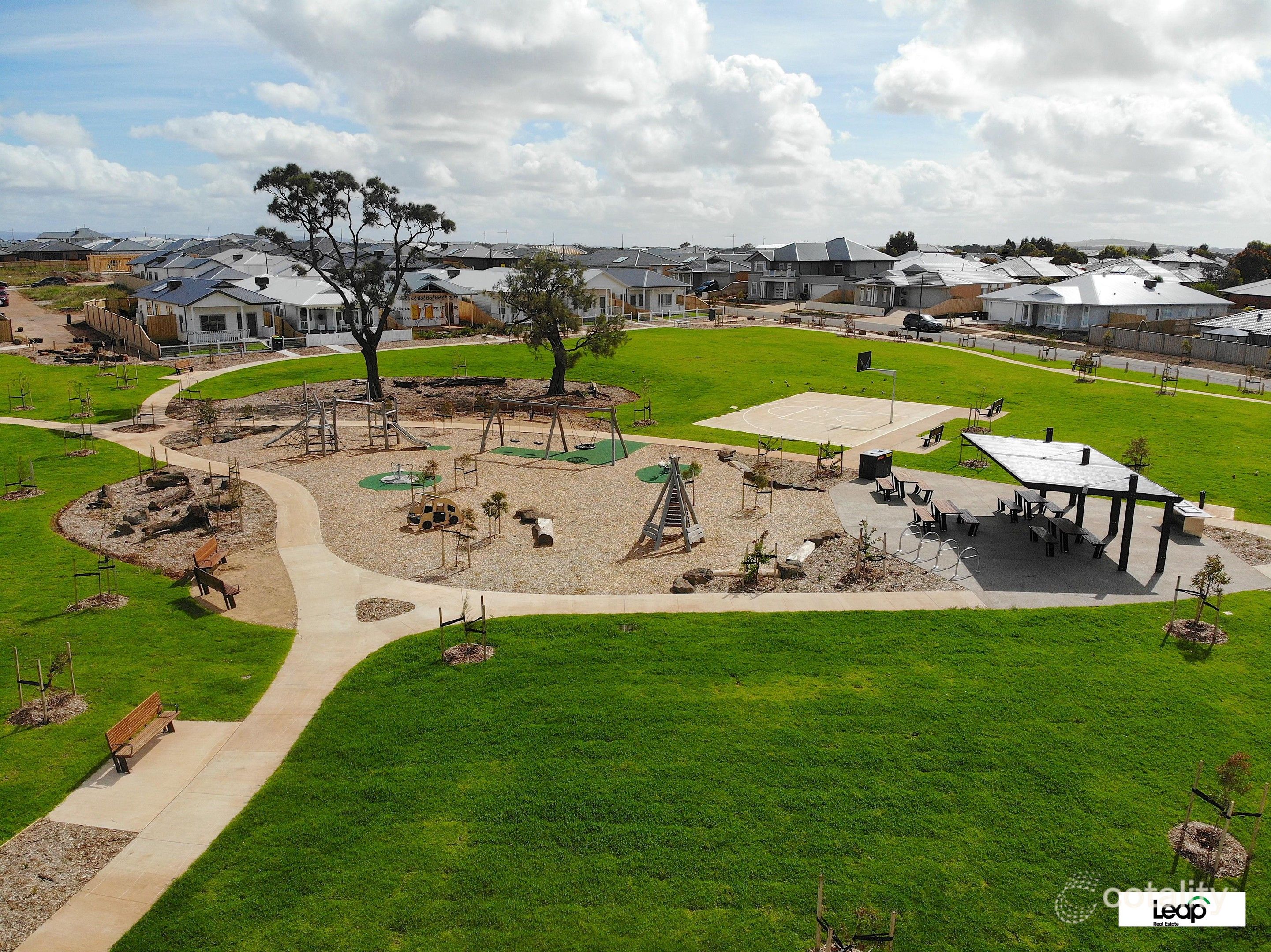 13 Seville Ave, Eynesbury, VIC 3338