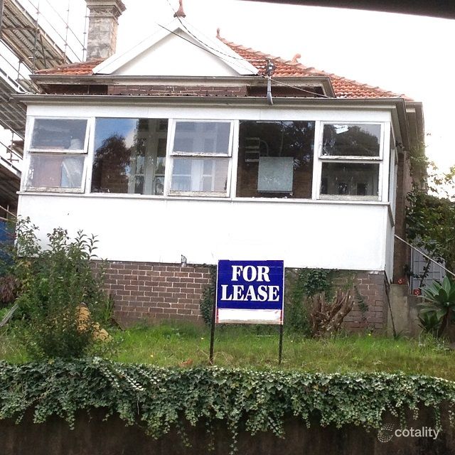 5 Hampton Court Rd, Carlton, NSW 2218