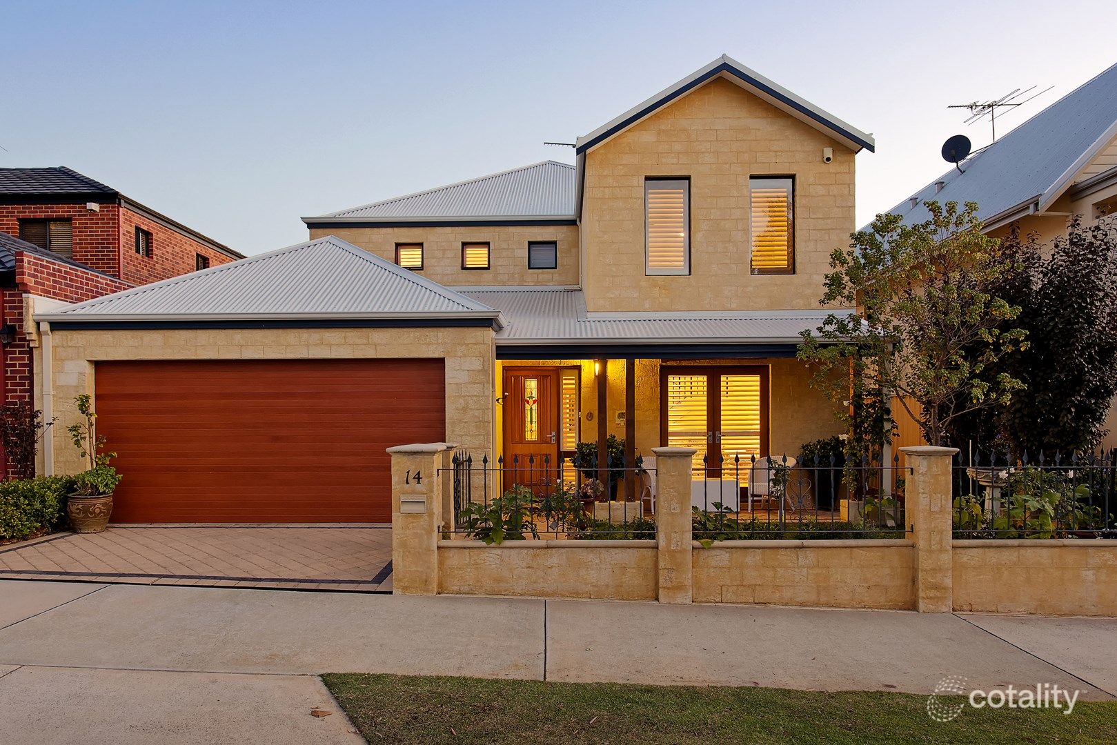 14 Quintilian Rd, Mount Claremont, WA 6010