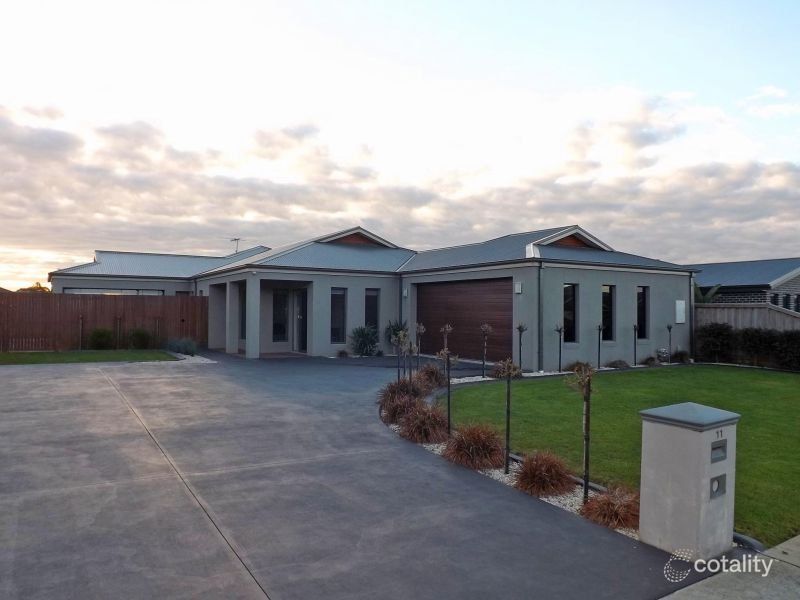 11 Villeneuve Dr, Trafalgar, VIC 3824