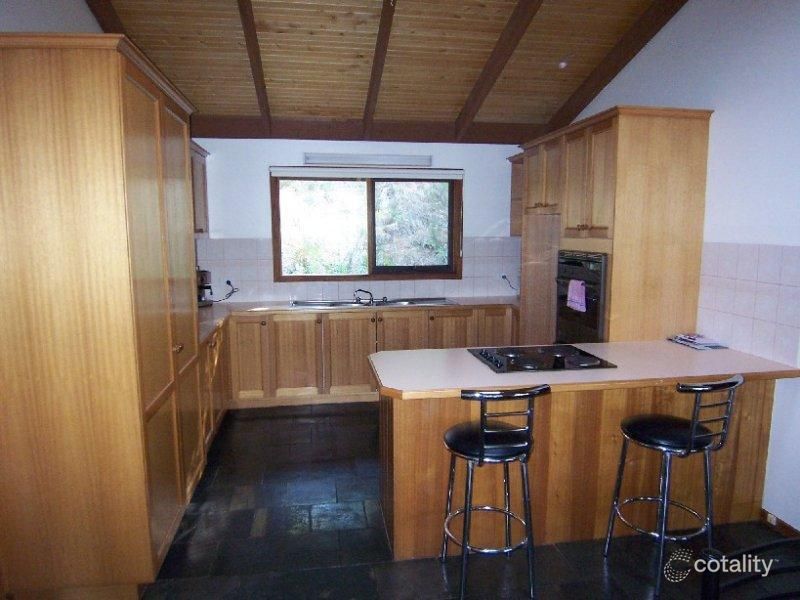 4 Lewis Cl, Bright, VIC 3741