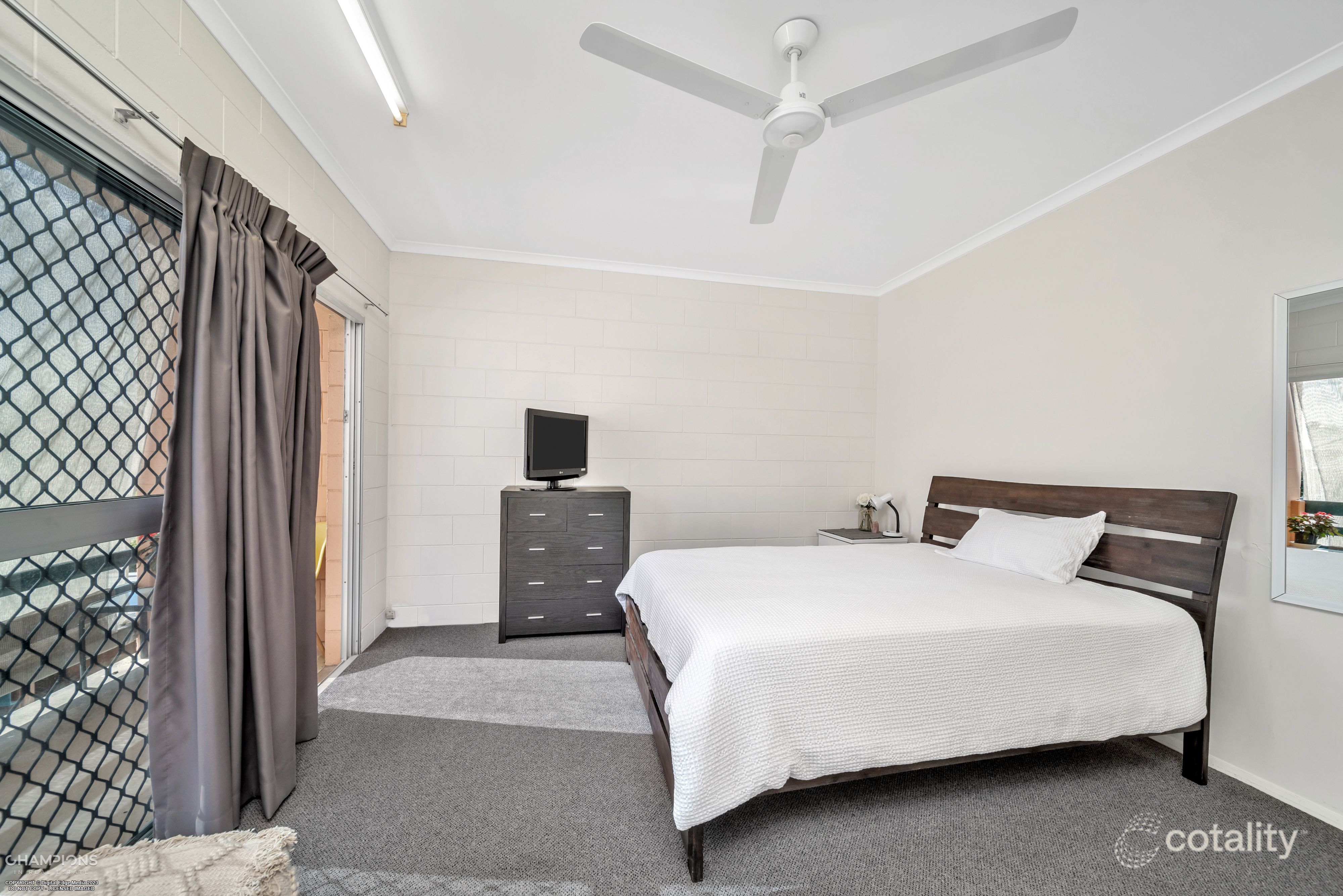 2/11 Rigg St, Woree, QLD 4868
