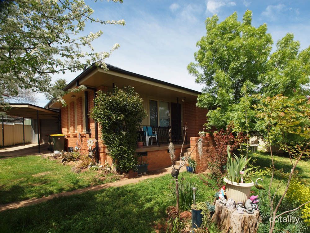 82 Adina Cres, Orange, NSW 2800