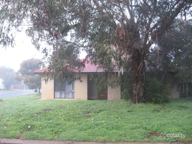 32 The Annie Watt Cct, West Lakes Shore, SA 5020