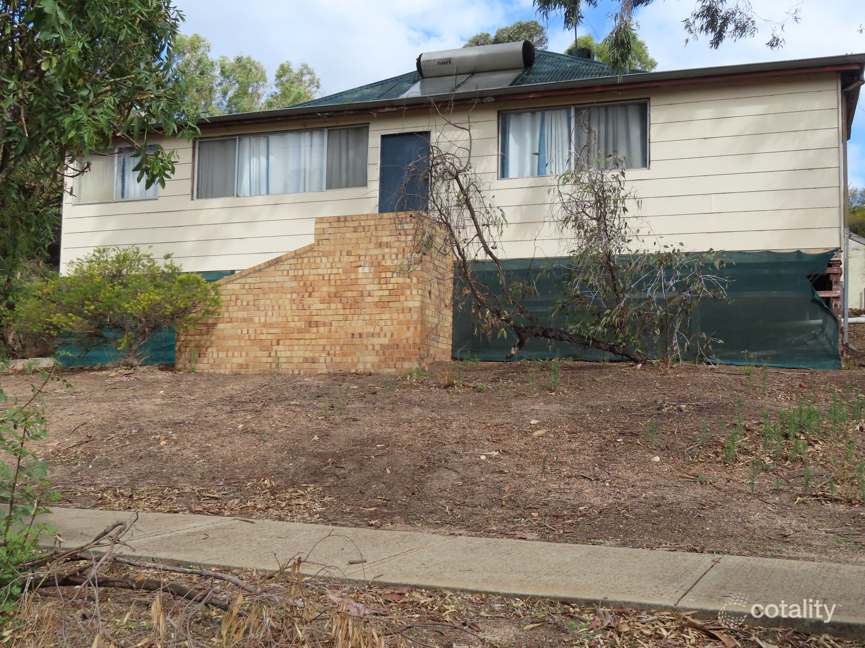 50 Lockyer Rd, Clackline, WA 6564