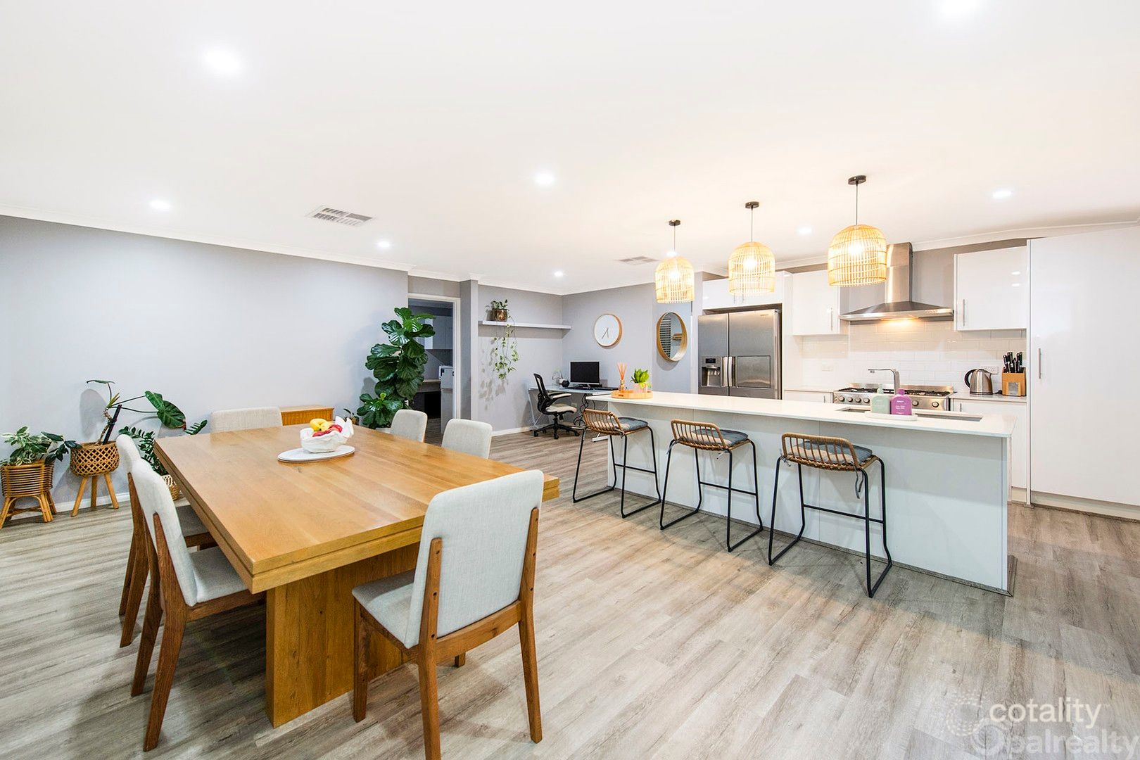 6 Mcveigh St, Singleton, WA 6175