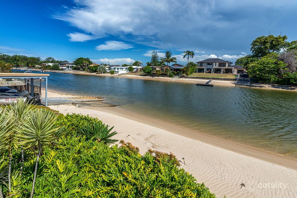 38 Park Ave, Broadbeach Waters, QLD 4218