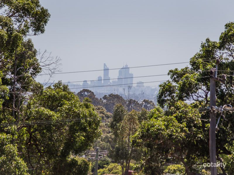 174 Lewis Rd, Forrestfield, WA 6058