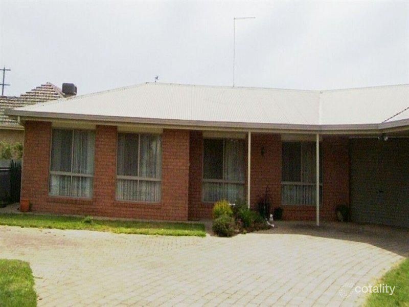 1/133 Woods St, Donald, VIC 3480