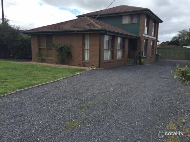 104 Racecourse Rd, Pakenham, VIC 3810