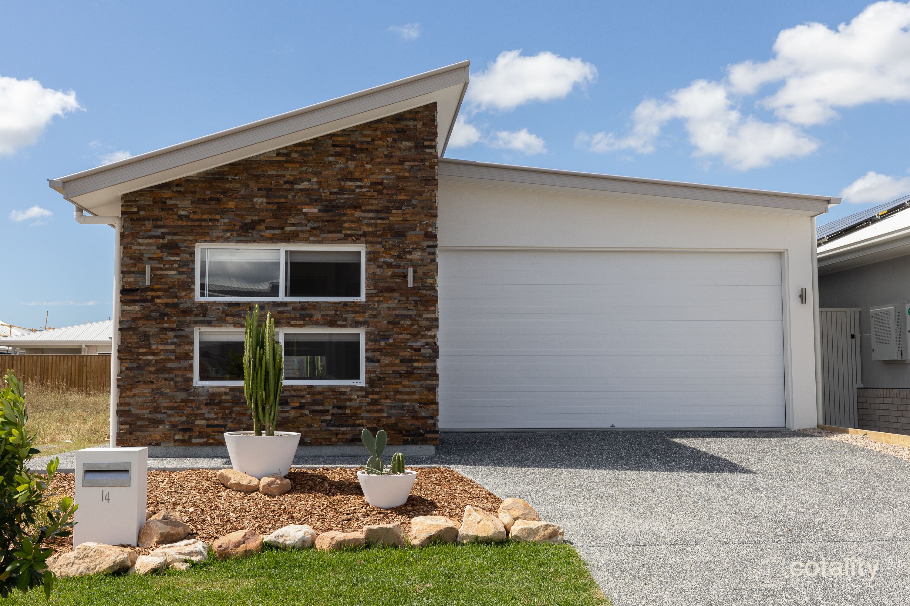 14 Charm St, Palmview, QLD 4553