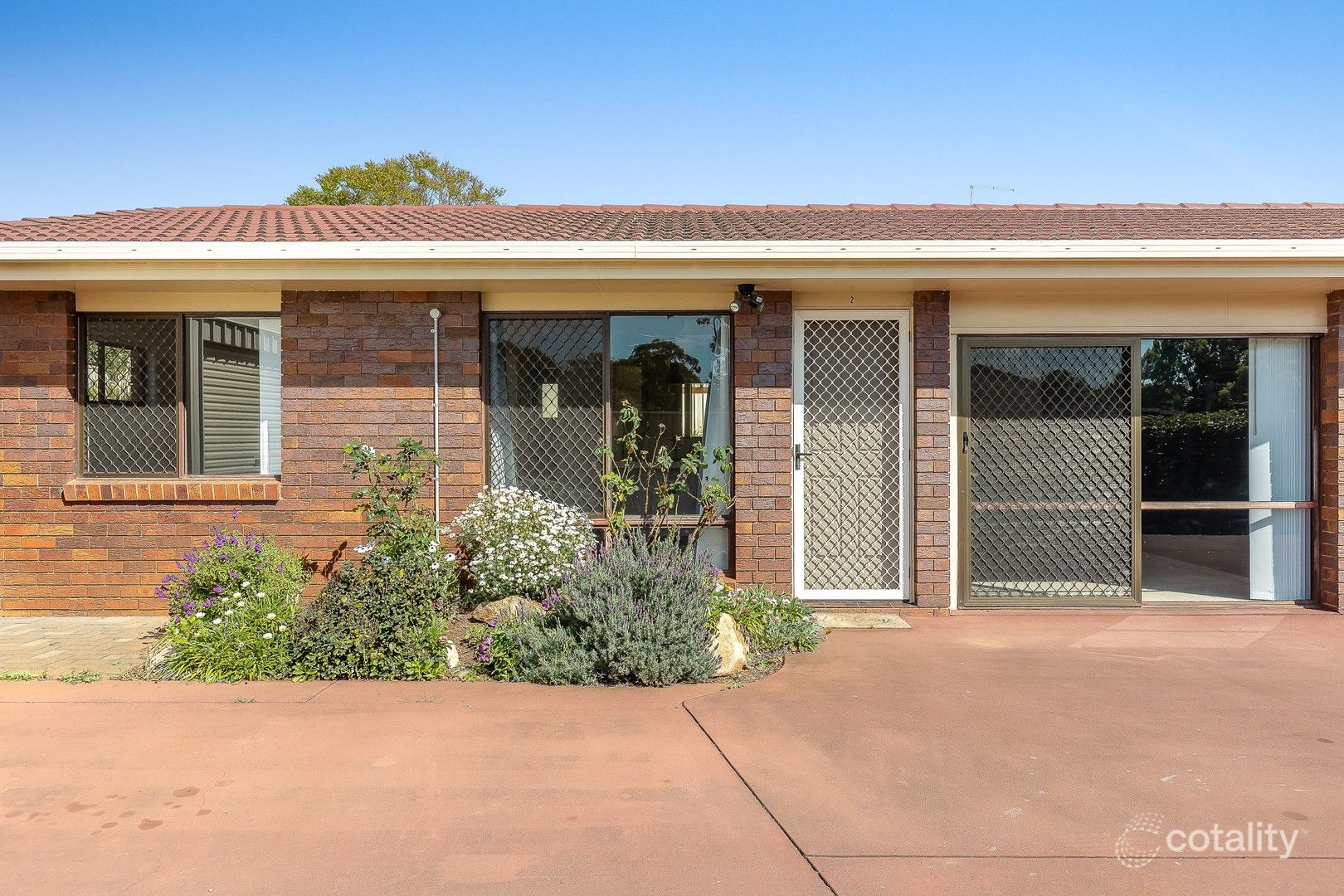 2/4a Storey St, Centenary Heights, QLD 4350