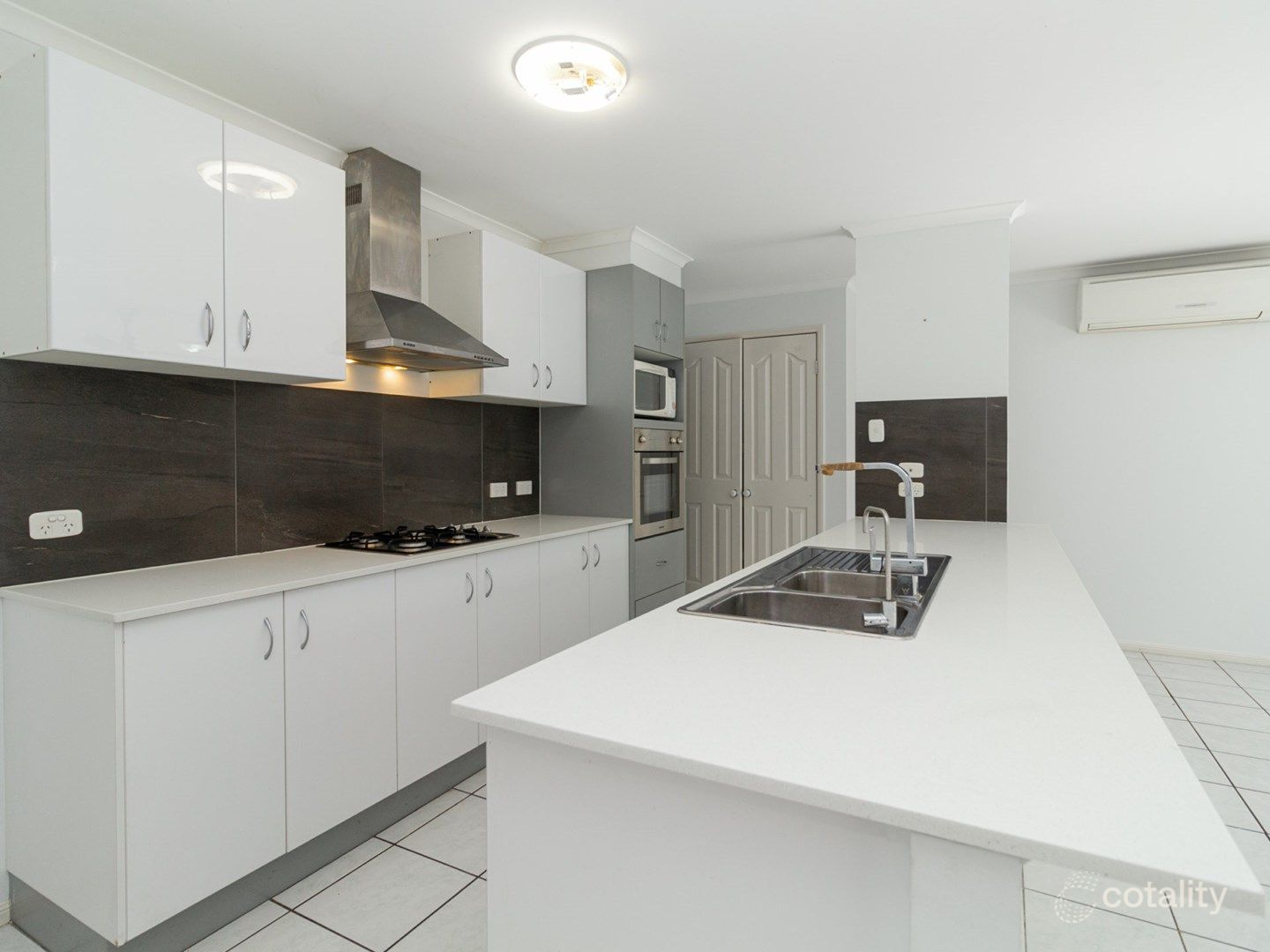 25 Brushwood Cct, Forest Lake, QLD 4078