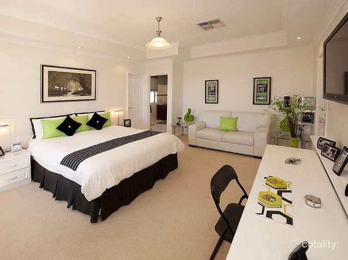 14 Campbell Rd, Canning Vale, WA 6155