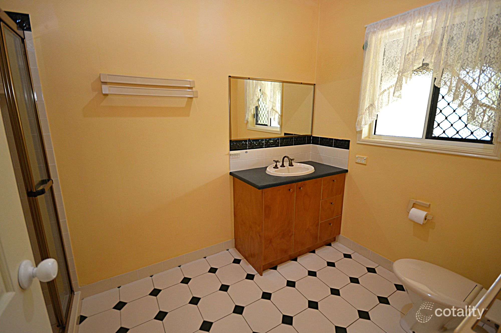 1 Yabara Ct, Wondunna, QLD 4655