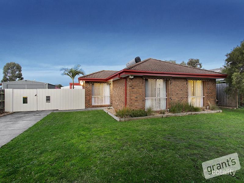 4 Ashton Pl, Pakenham, VIC 3810