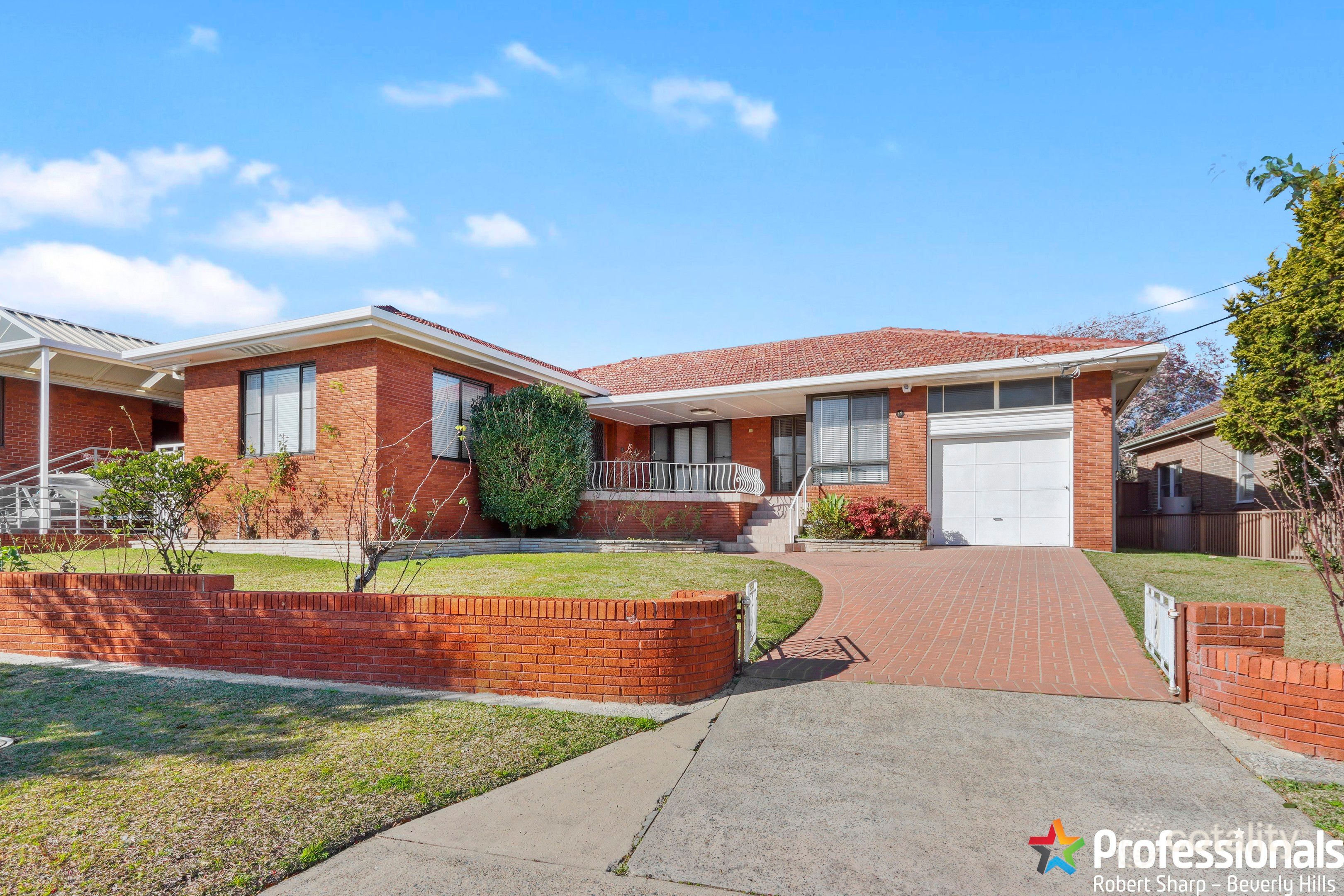 11 Beresford Ave, Beverly Hills, NSW 2209