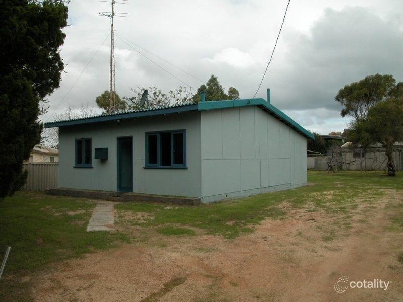 11 Cook St, Jurien Bay, WA 6516