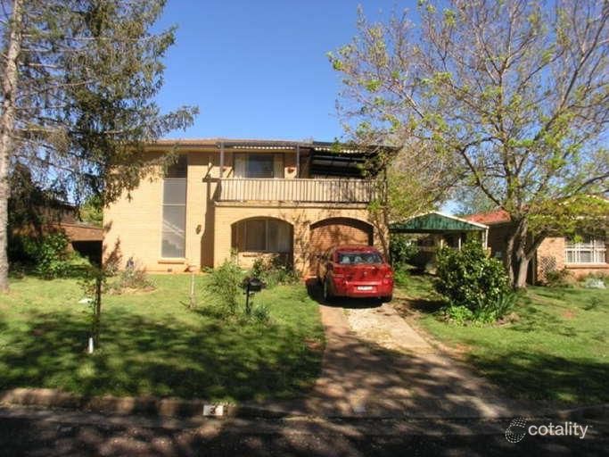3 Boronia Cres, Orange, NSW 2800