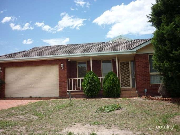 16 Magra Pl, Roxburgh Park, VIC 3064