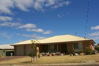 313 Greenwattle St, Wilsonton, QLD 4350