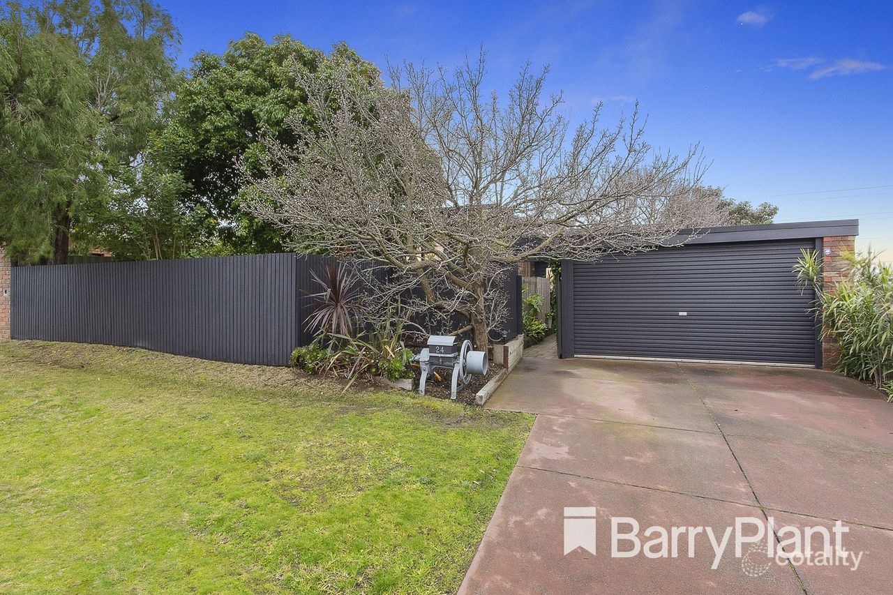 24 Brolga Cres, Wandana Heights, VIC 3216