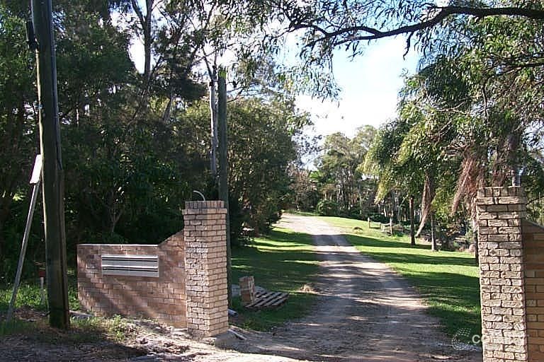 18 Waterfront Easement, Redland Bay, QLD 4165