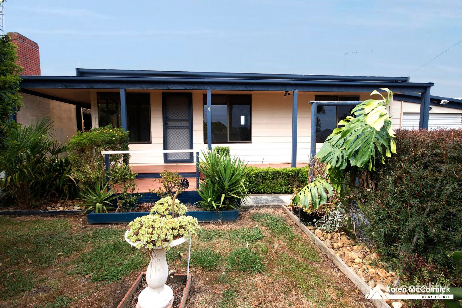 4 Williamson St, Drouin, VIC 3818
