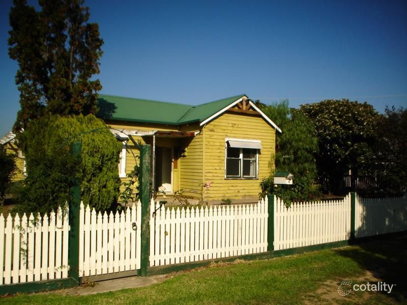 4 Hobson St, Stratford, VIC 3862