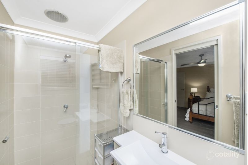 8 Narran Rd, Woongarrah, NSW 2259