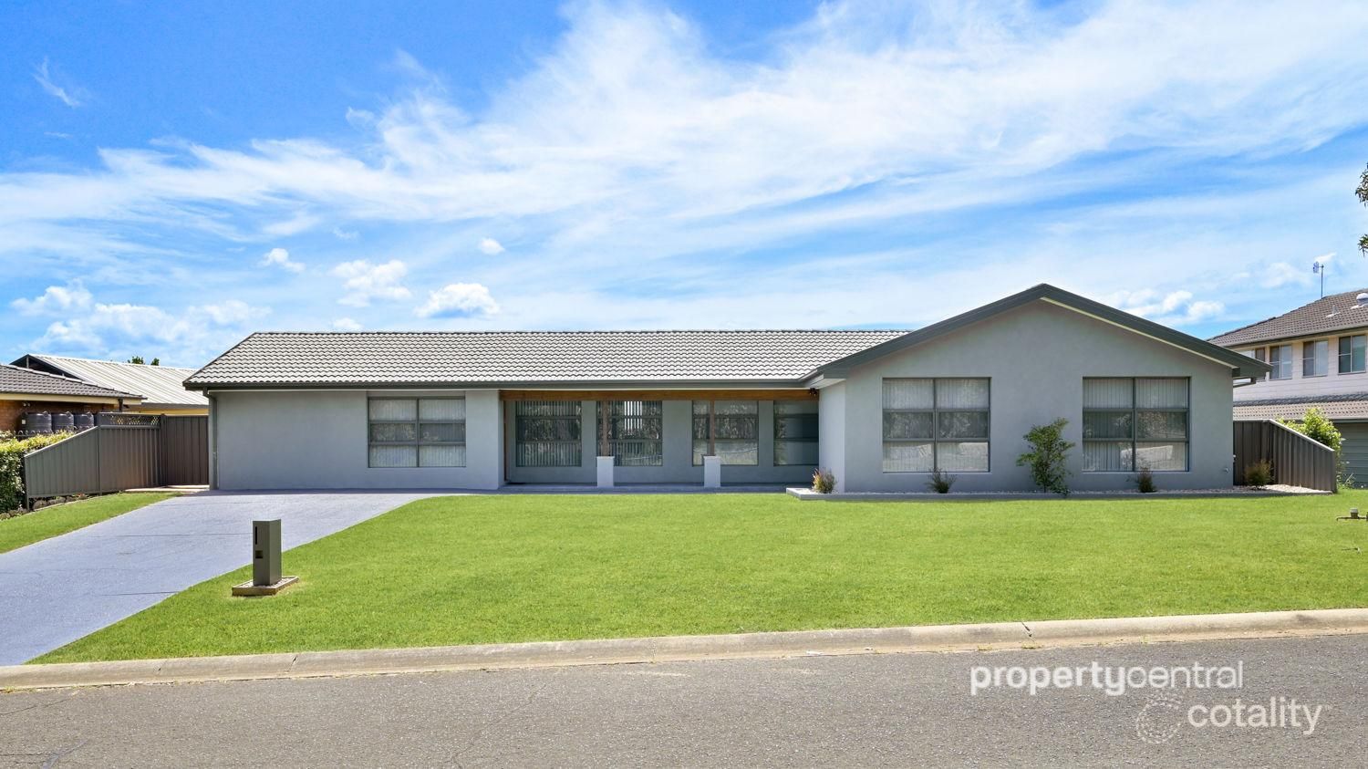 77 Soling Cres, Cranebrook, NSW 2749